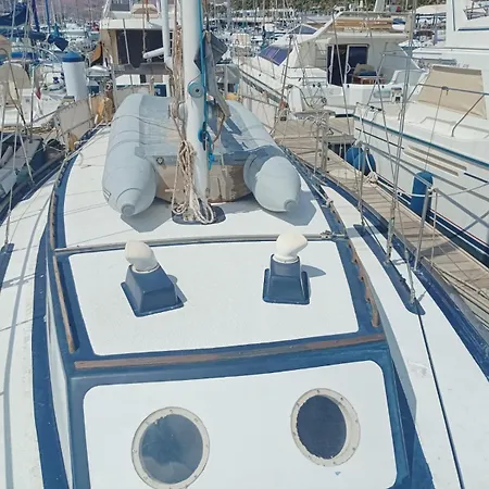 Ботель Marina Oasis, Your Boatel *