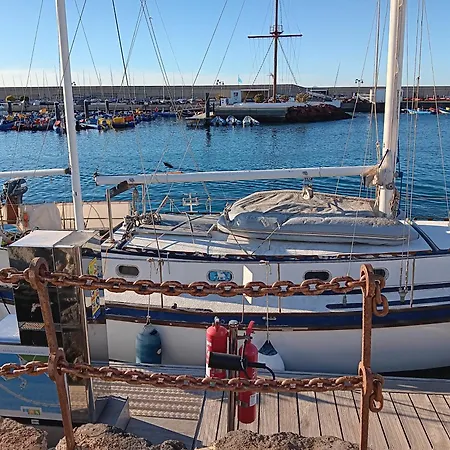 Marina Oasis, Your Boatel *