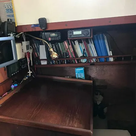 Marina Oasis, Your Boatel Botel Puerto Calero